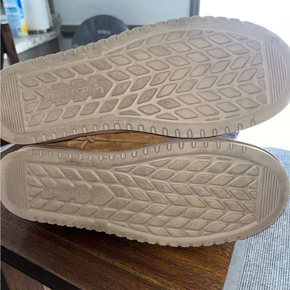 Koolaburra by Ugg Victoria boots. - Picture 3 of 6